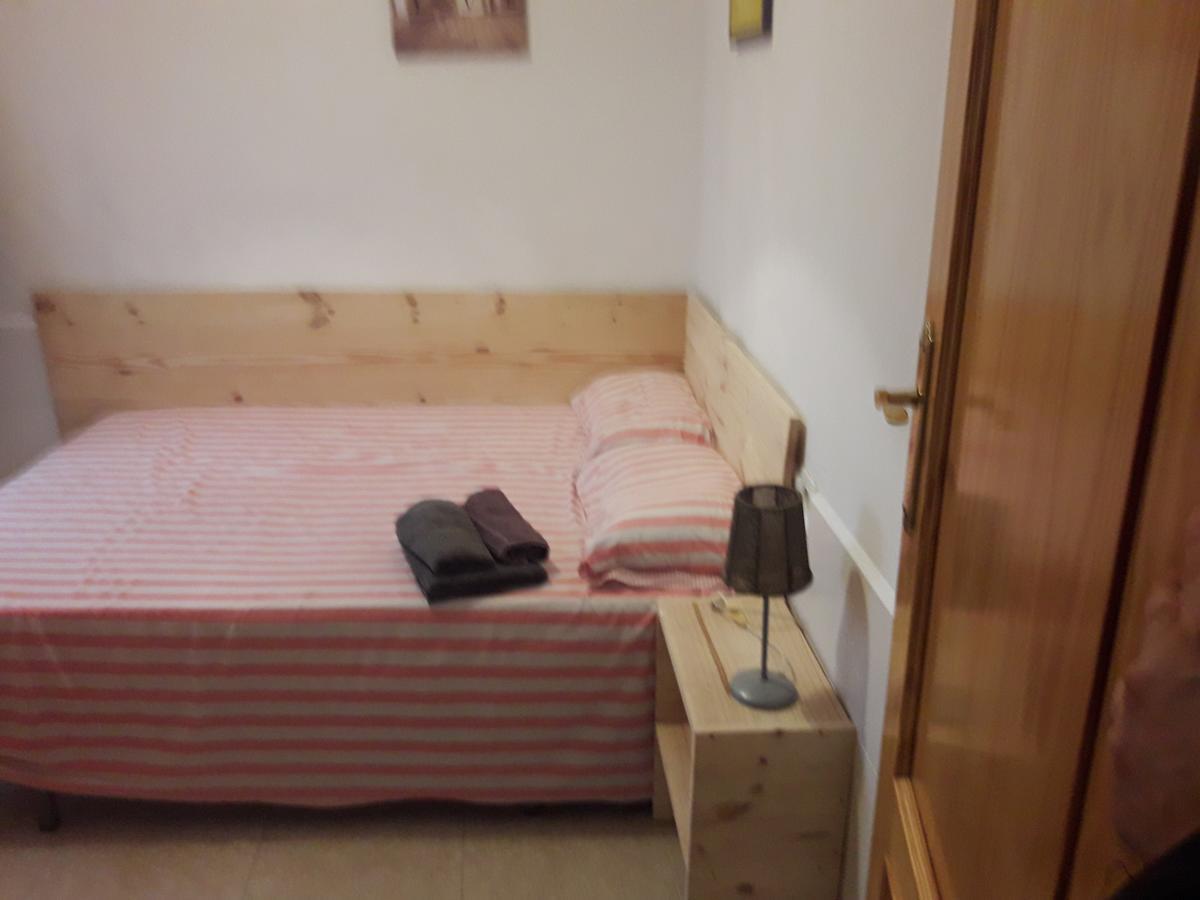 Sleep & Shower In A Typical District Cordoba Exterior photo